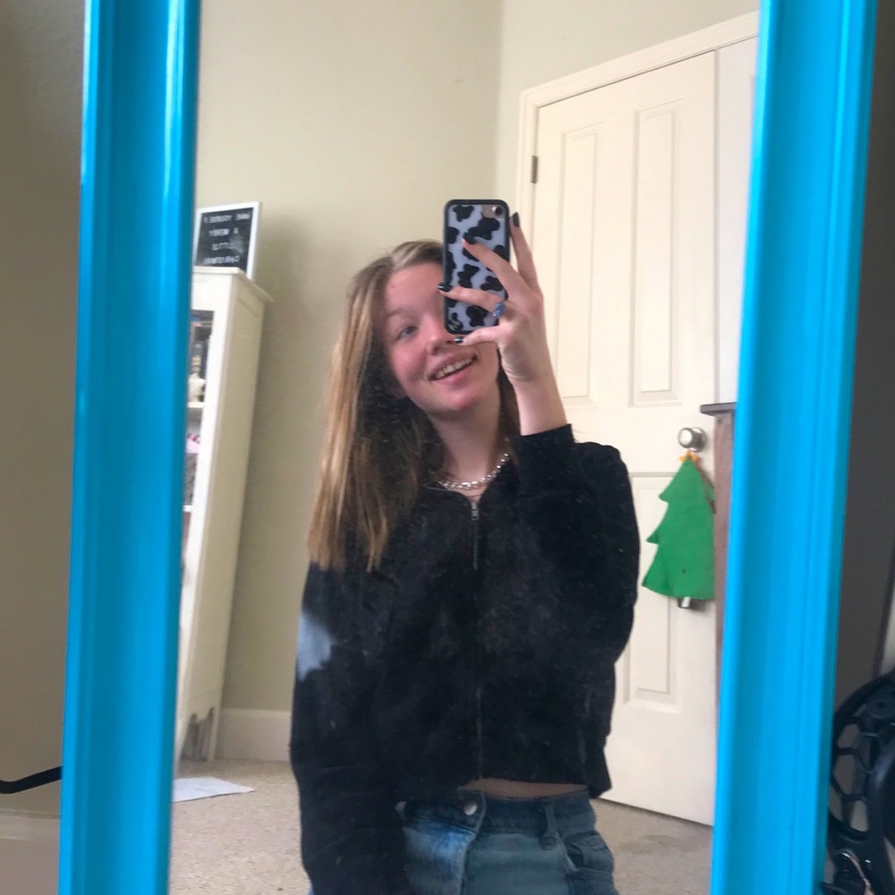 💕Brandy Melville cropped sweatshirt 💕